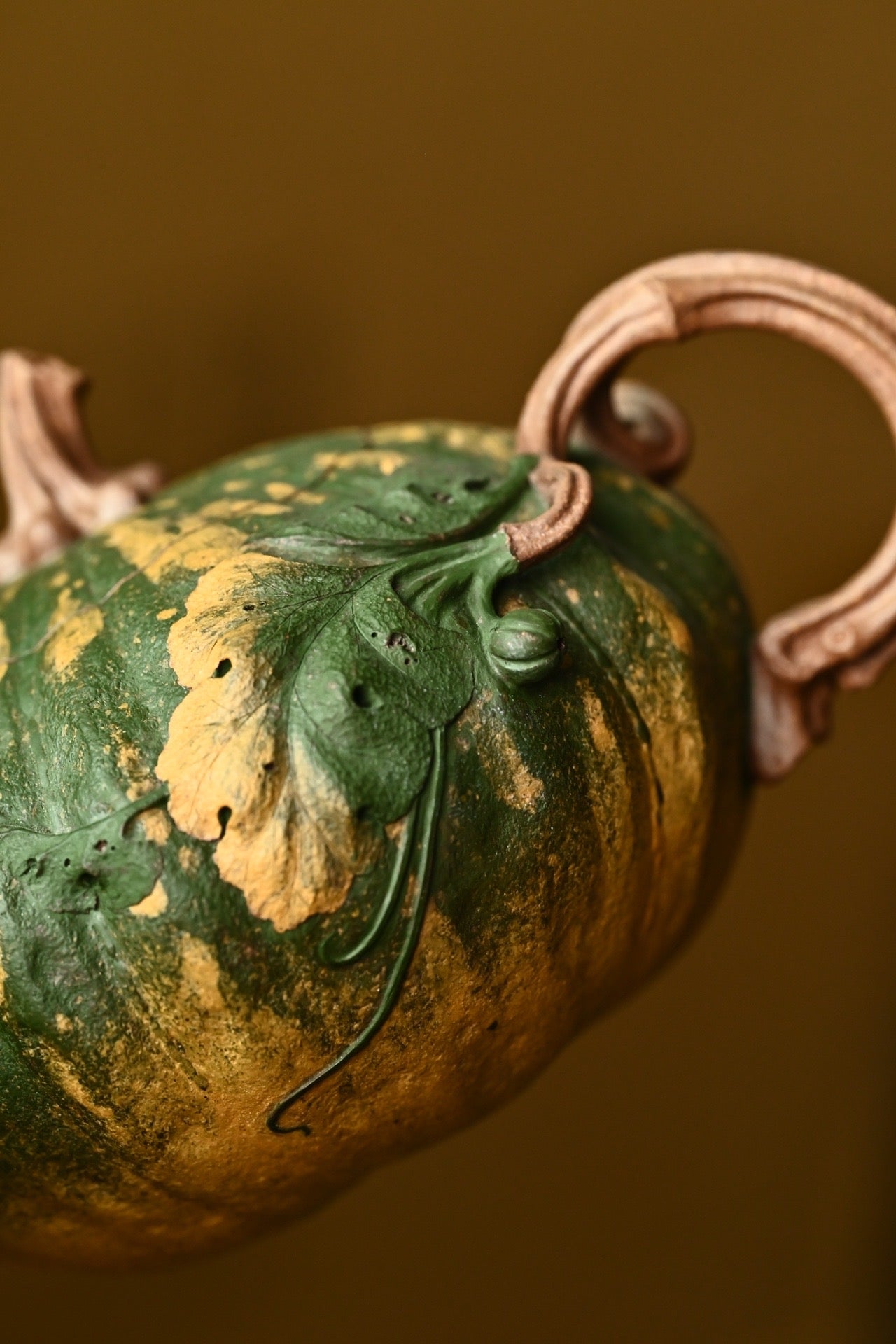 "Chinese Yixing Biomimicry Pumpkin Zisha Teapot, Symbolizing the Harvest Season and Good Fortune"