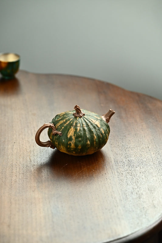 "Chinese Yixing Biomimicry Pumpkin Zisha Teapot, Symbolizing the Harvest Season and Good Fortune"