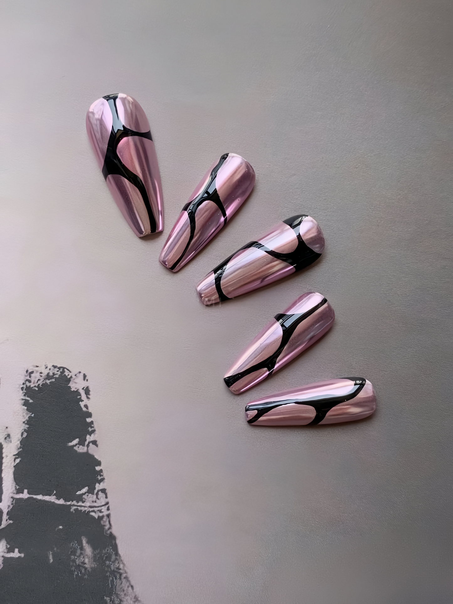 10pcs Party Queen Style Black and Pink Sweet  And Cool Design Fake Nails，Coffin Shape. For Nail Art.UEA nails